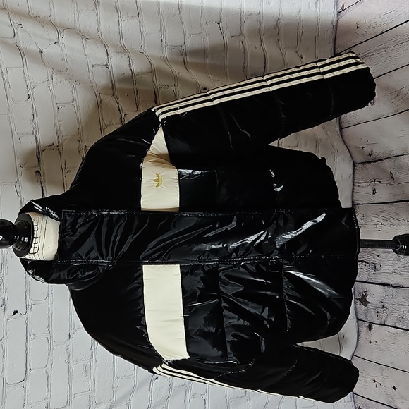 adidas Jackets & Blazers - Adidas Ski Chic Cropped Puffer Jacket Black/Cream Size Medium